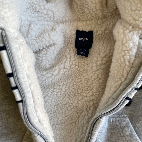 GUC Gap Sherpa Lined Zip Hoodie sz6-12M - Picture 2 of 3